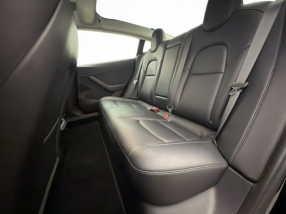 Tesla Model 3 28 of 30