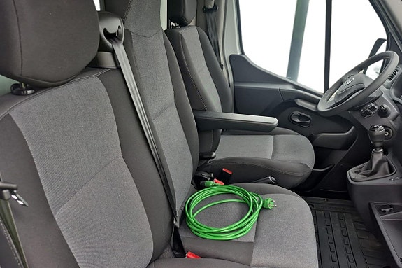 Nissan Interstar 18 of 30