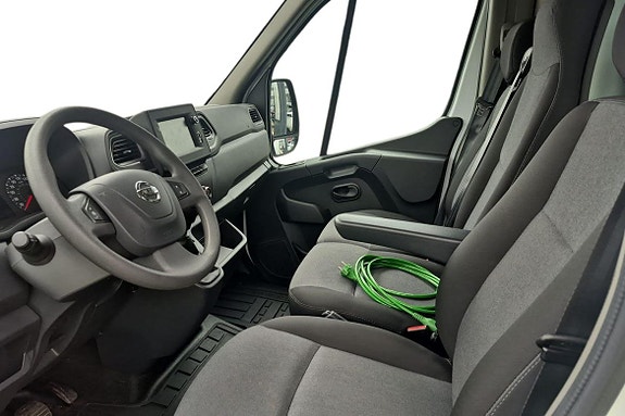 Nissan Interstar 26 of 30