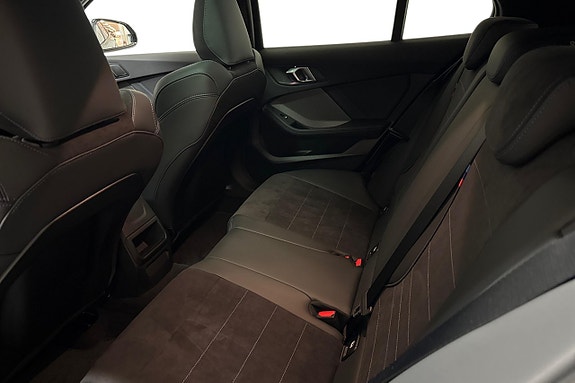 BMW 120 14 of 19