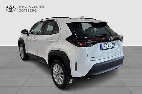 Toyota Yaris Cross 4 of 12