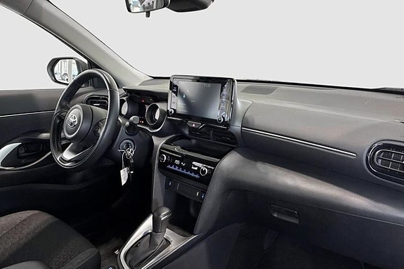 Toyota Yaris Cross 8 of 12