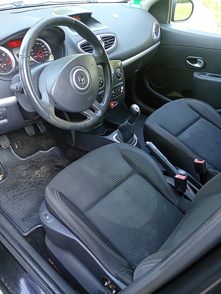 Renault Clio 6 of 7