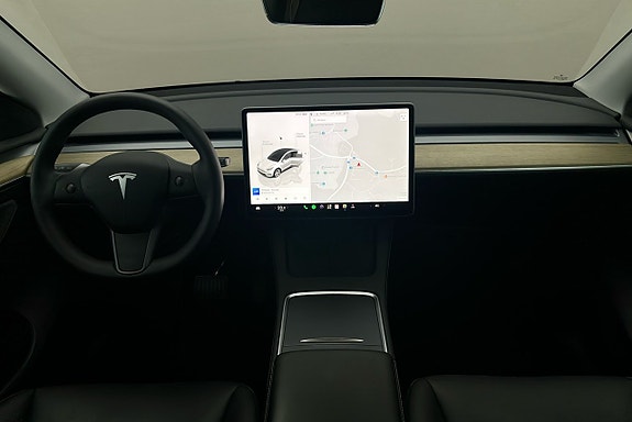 Tesla Model Y 3 of 3