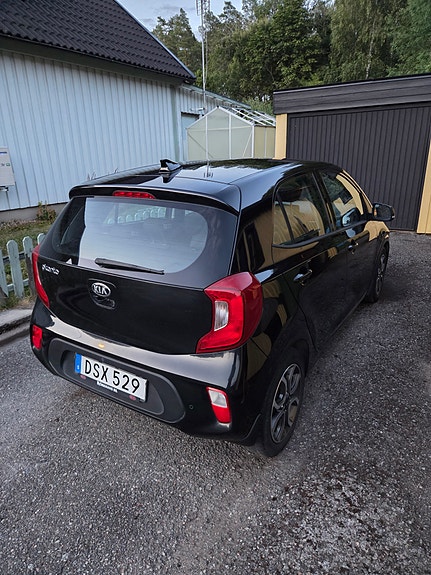 Kia Picanto 3 of 8