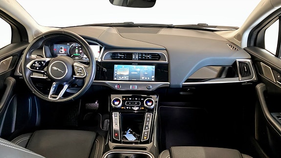 Jaguar I-PACE 4 of 13