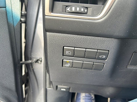 Lexus NX300h 19 of 22