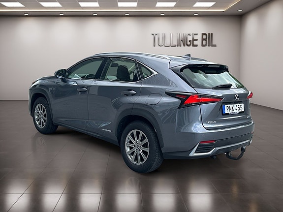 Lexus NX300h 3 of 22