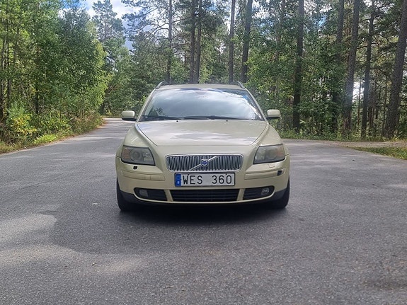 Volvo V50 4 of 19