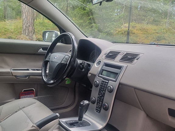 Volvo V50 7 of 19