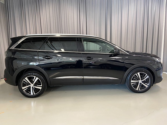 Peugeot 5008 3 of 21