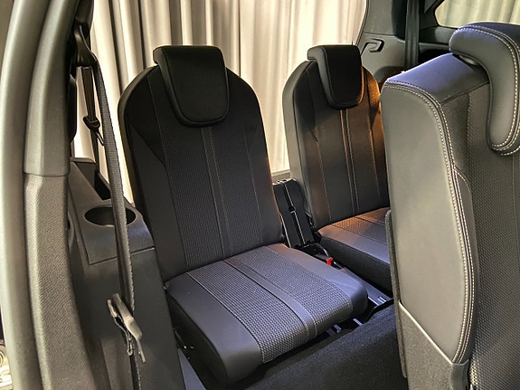 Peugeot 5008 14 of 21