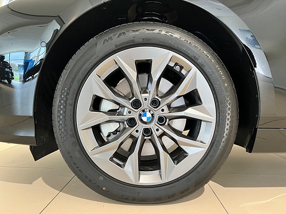 BMW 120 2 of 13