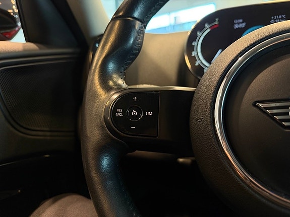 MINI Countryman Cooper 19 of 26