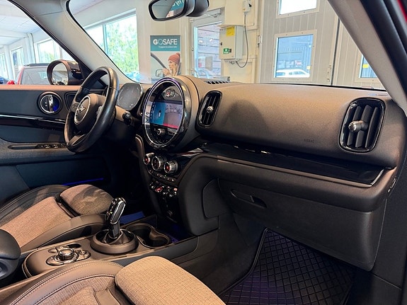 MINI Countryman Cooper 9 of 26