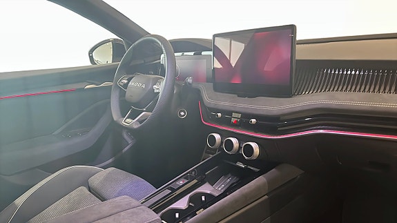 Skoda Superb 12 of 16