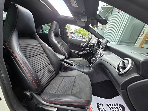 Mercedes-Benz CLA200 9 of 14