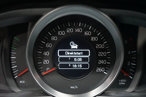 Volvo V40 13 of 17