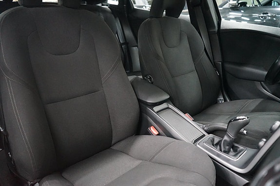 Volvo V40 10 of 17