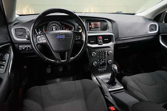 Volvo V40 7 of 17