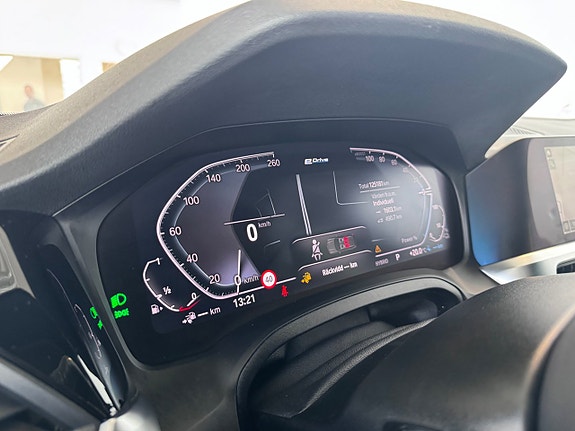 BMW 330e 11 of 19