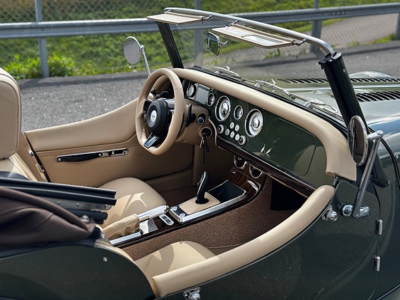 Morgan Plus 4 13 of 23