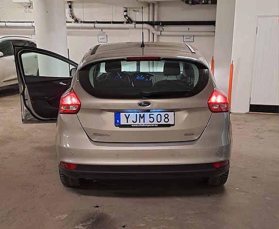 Ford Focus 6 of 8