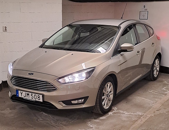 Ford Focus 3 of 8