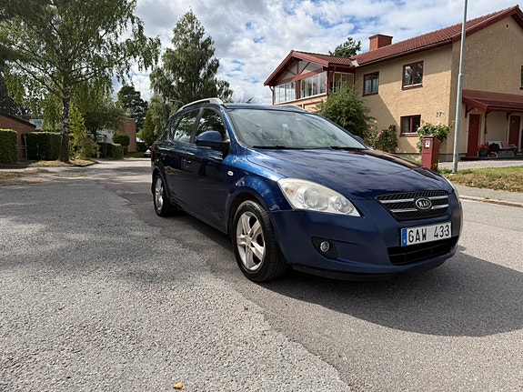 Kia Ceed 4 of 6