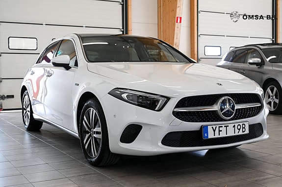 Mercedes-Benz A250 e 2 of 24