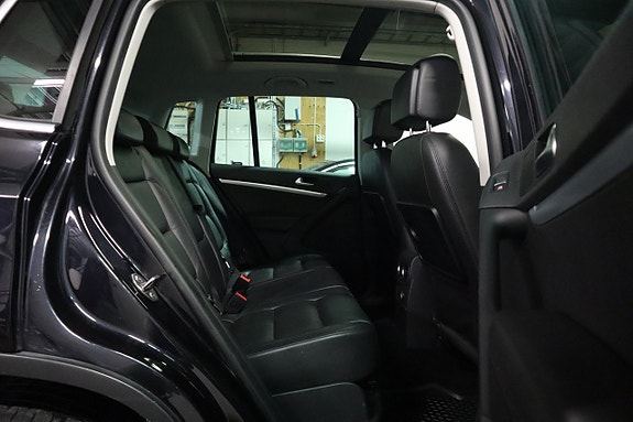 Volkswagen Tiguan 16 of 30