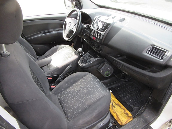 Opel Combo 6 of 9