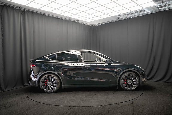 Tesla Model Y 6 of 22