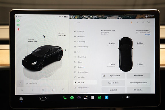 Tesla Model Y 21 of 22