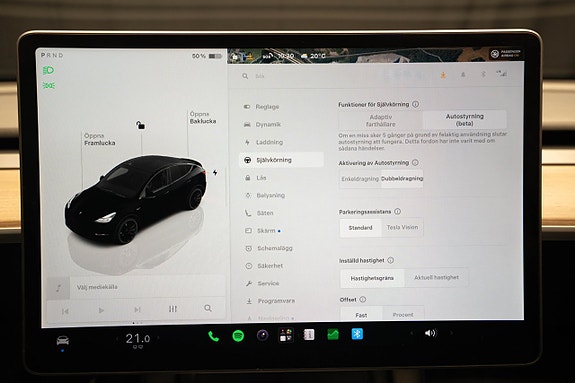 Tesla Model Y 20 of 22