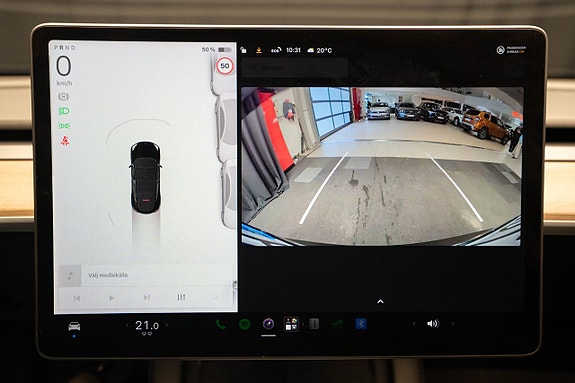 Tesla Model Y 15 of 22