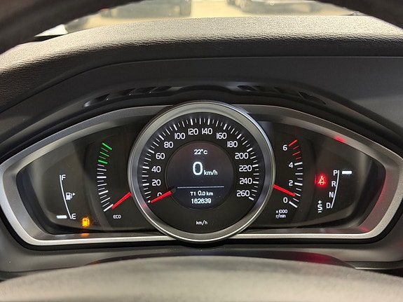 Volvo V40 15 of 18