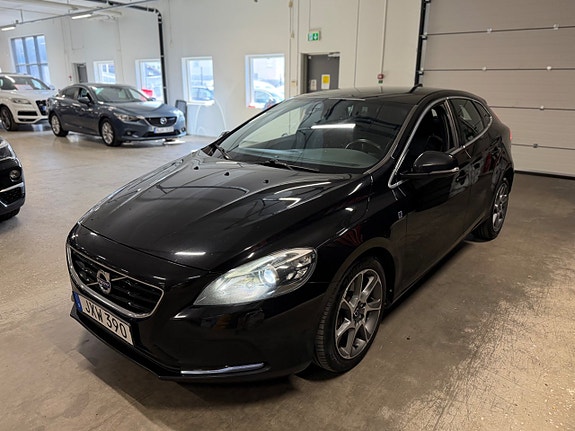 Volvo V40 7 of 18