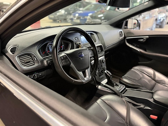 Volvo V40 14 of 18