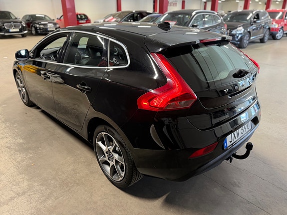 Volvo V40 6 of 18