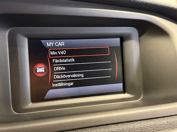 Volvo V40 16 of 18