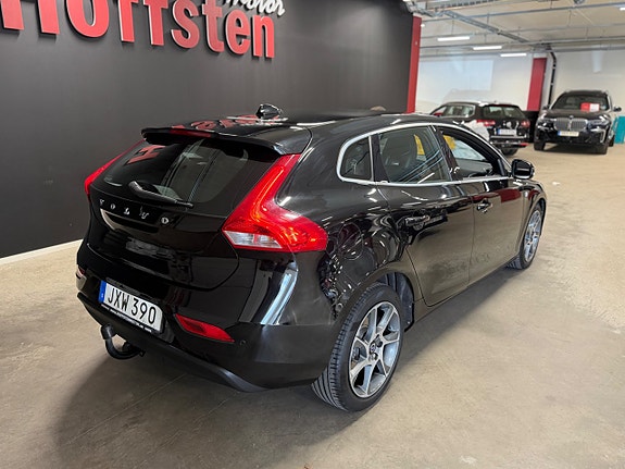 Volvo V40 3 of 18