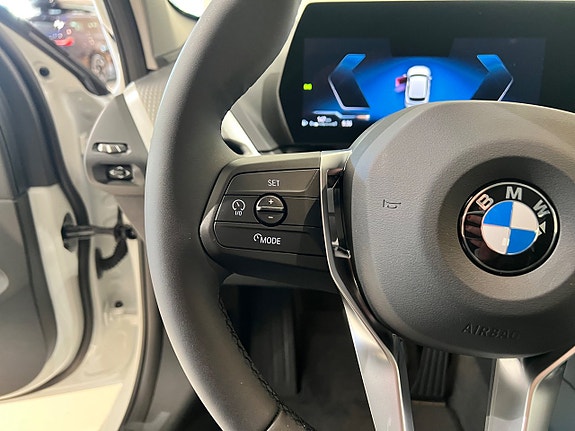 BMW 120 6 of 11