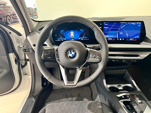 BMW 120 8 of 11