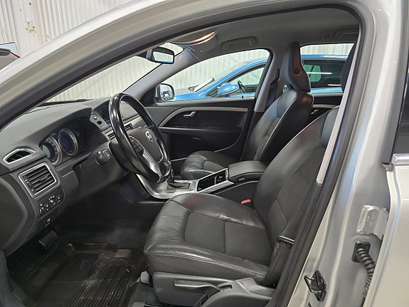Volvo V70 19 of 30