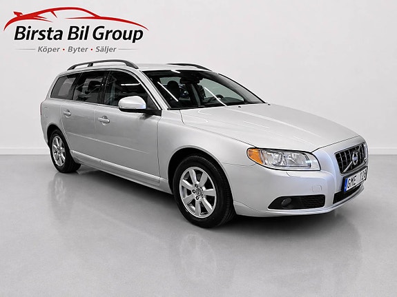 Volvo V70 2 of 30