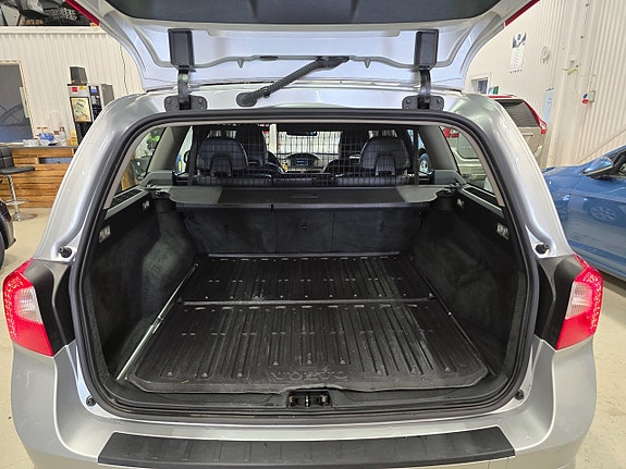 Volvo V70 9 of 30