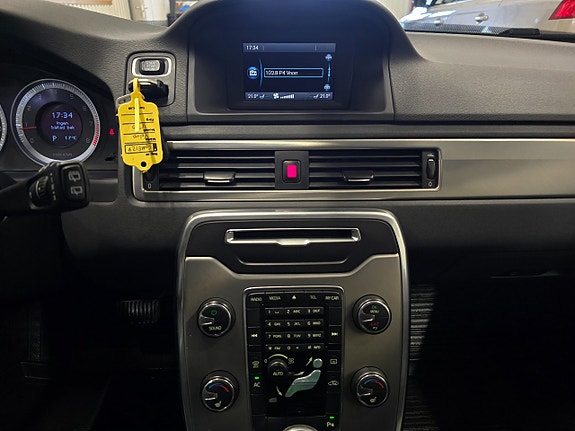 Volvo V70 30 of 30
