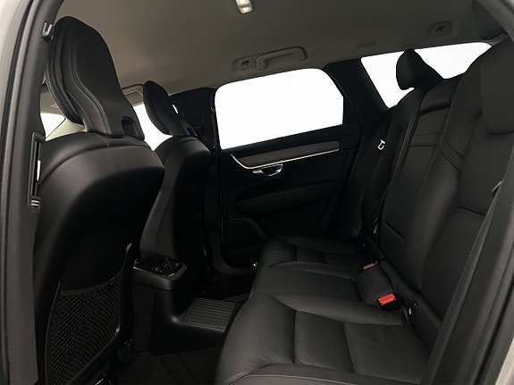 Volvo V90 27 of 30