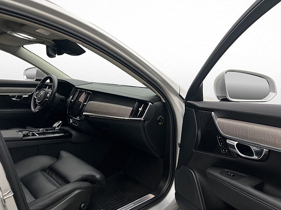 Volvo V90 25 of 30